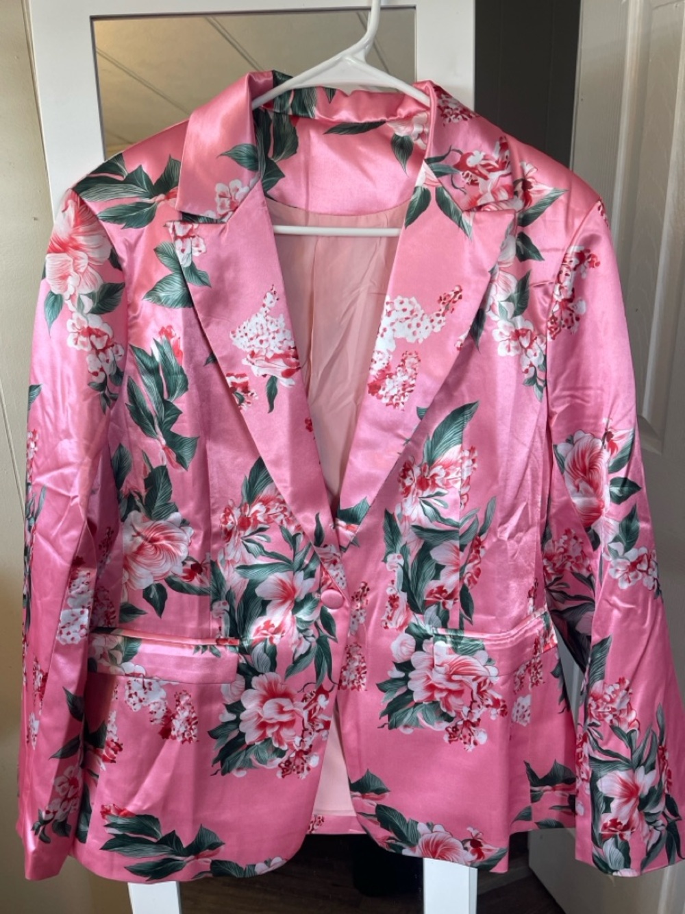 Amazon Essentials Pink Floral Satin Blazer